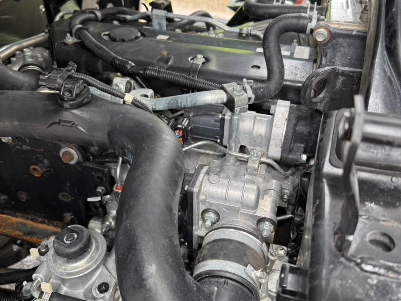 Isuzu FRR 650 thùng lạnh đời 2025 - ảnh 11
