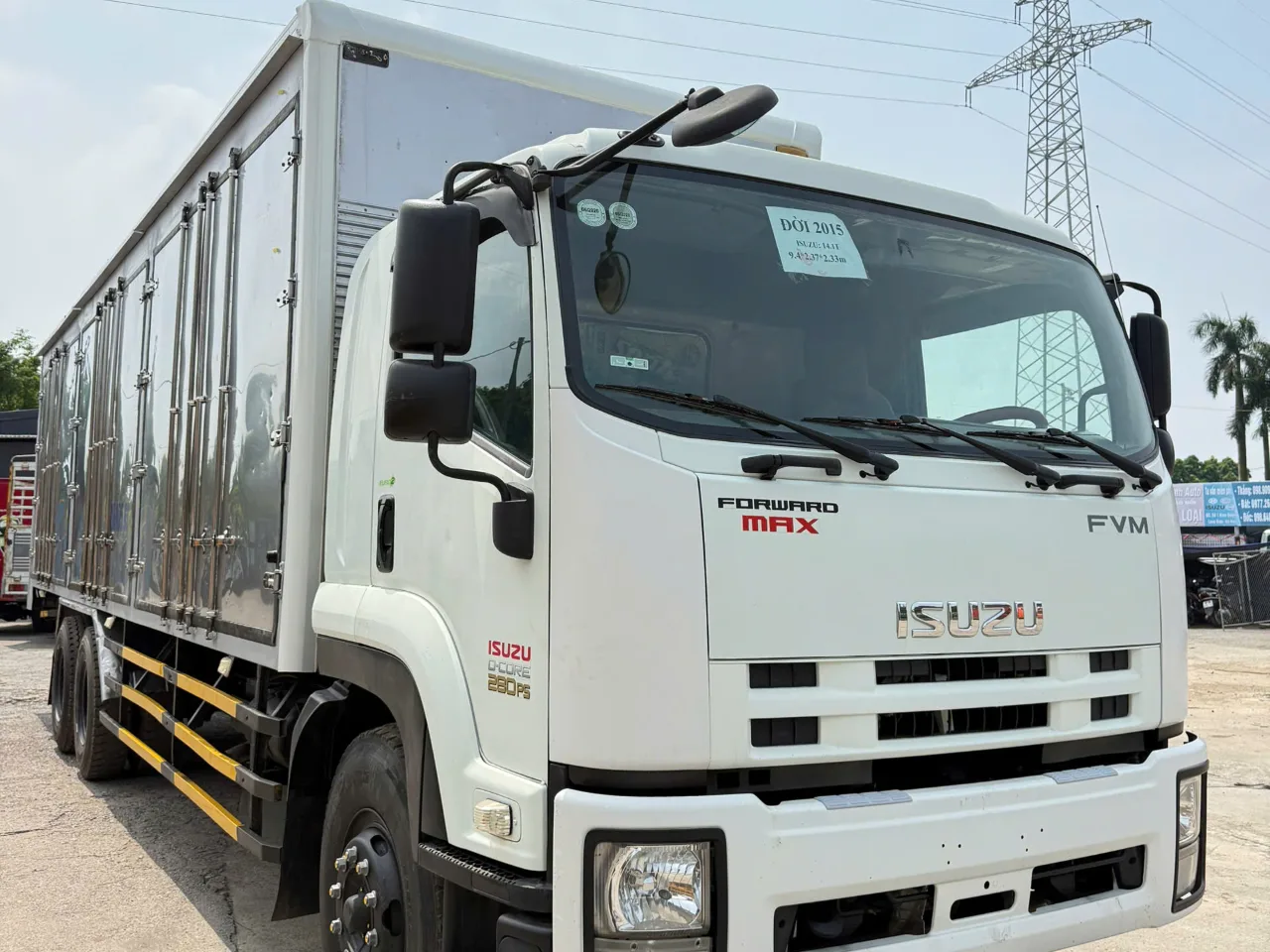 Isuzu FVM thùng kín đời 2015